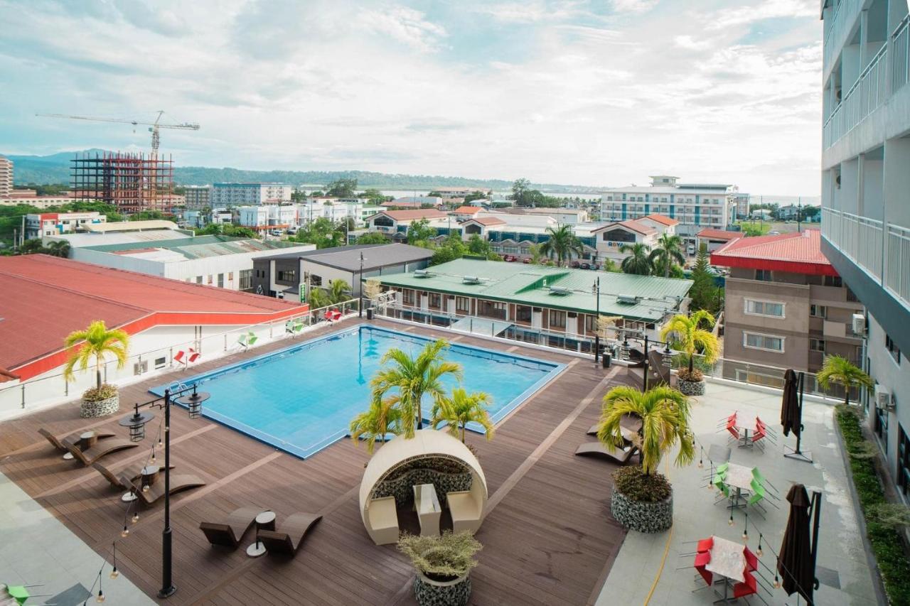 Subic Riviera Hotel And Residences Олонгапо Екстериор снимка